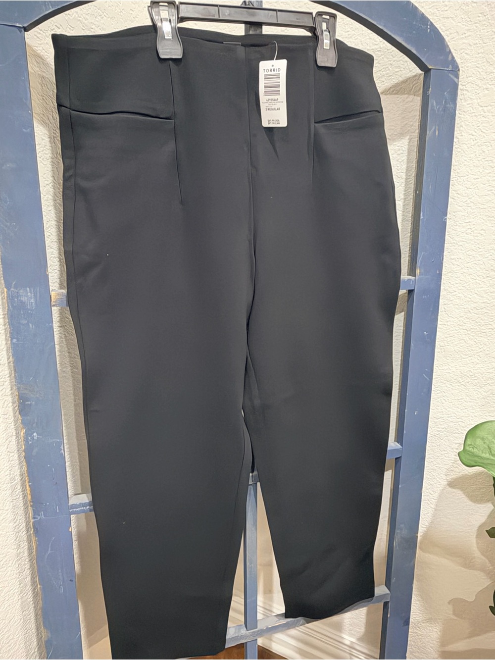 Torrid Pull-On Luxe Ponte Pencil Pant Women’s Plus 18-20
